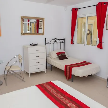 Casa Ana - Delightful Semi-detached With Large Swimming Pool, Tennis Court And Huge Gardens Free Wifi 빌라 *